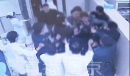 南京爆料男子被打视频最新,街头暴力冲突引发社会关注